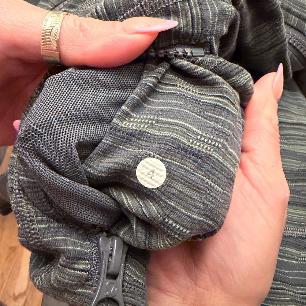 Lululemon Define Jacket - Picture 10 of 10